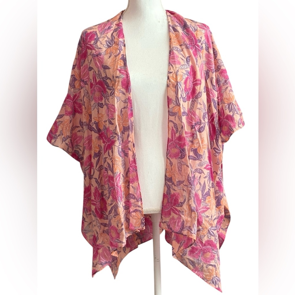 Old Navy flowered kimono